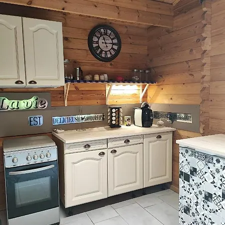 בקתה Adorable Petit Pres De La Foret Et Des Commerces