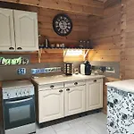 Chalet Adorable Petit Pres De La Foret Et Des Commerces